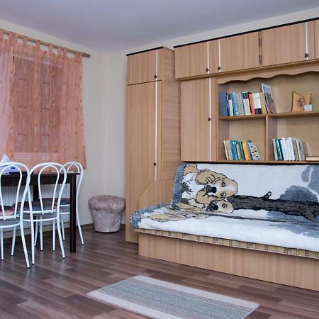 Eszter Vendeghaz Hotel Izvoru Crisului Ngoại thất bức ảnh