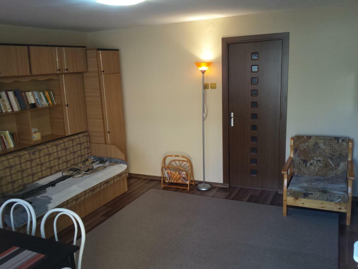 Eszter Vendeghaz Hotel Izvoru Crisului Ngoại thất bức ảnh